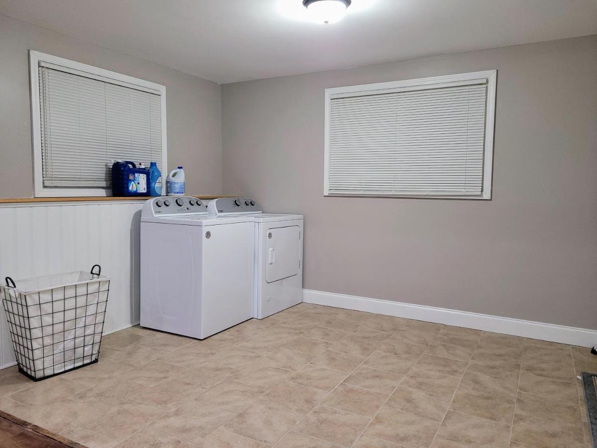 Apartment With Brand New Furniture And Large Parking West Seneca Exterior photo