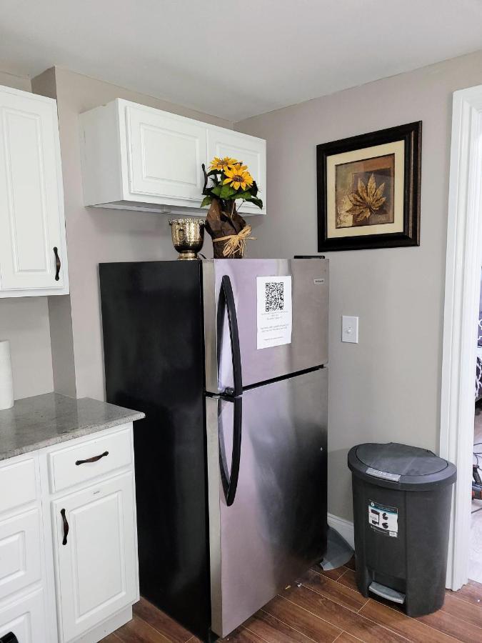 Apartment With Brand New Furniture And Large Parking West Seneca Exterior photo